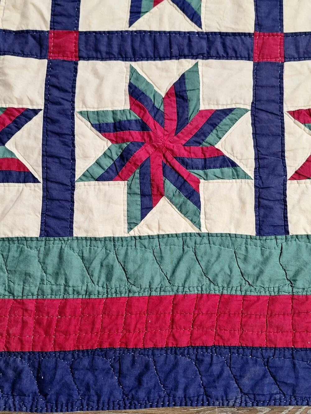 Handmade Vintage "LeMoyne Star or Blazing Star" Patriotic Quilt, 80 X 80 - Picture 4 of 13